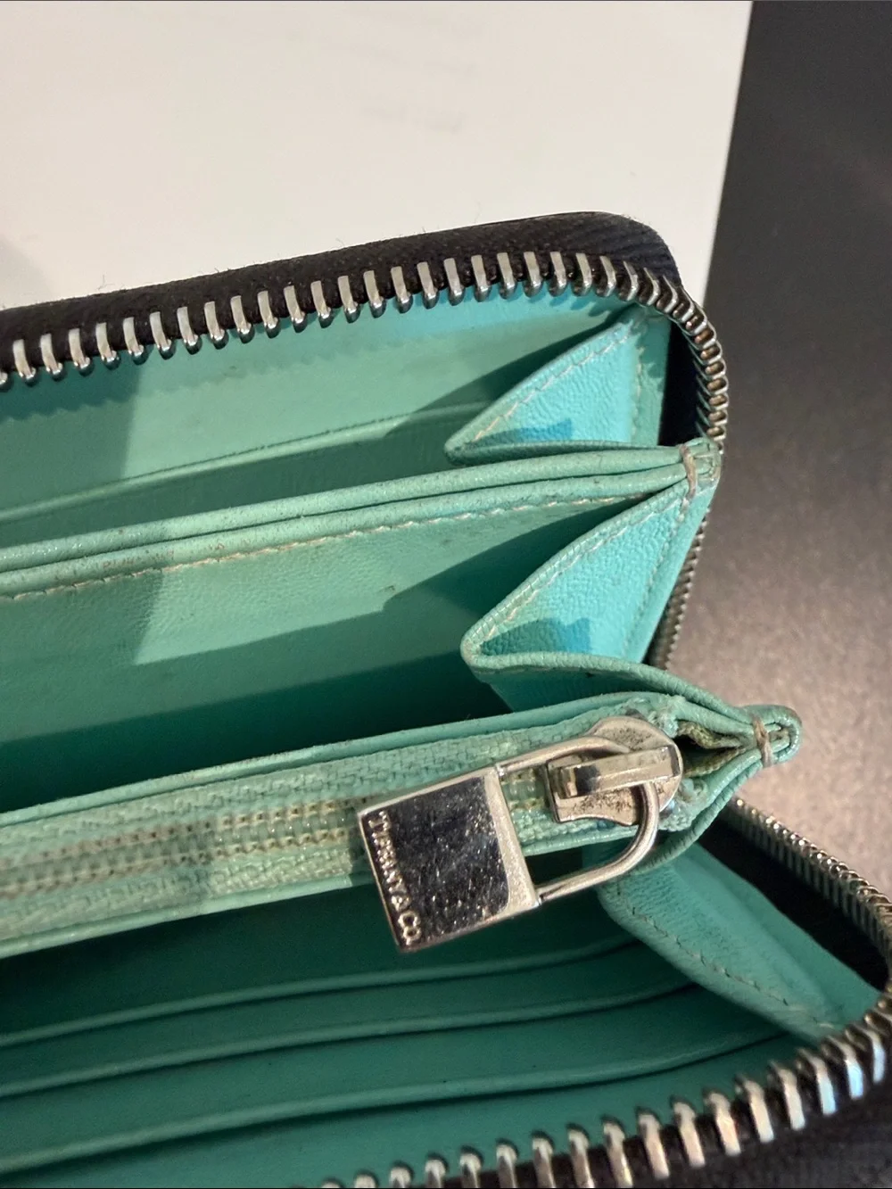 Tiffinany vintage   Zip-Around Leather Wallet